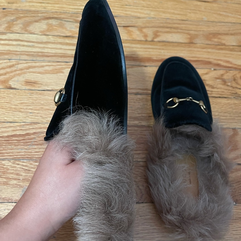 Women Gucci soft velvet mules - Picture 5 of 9